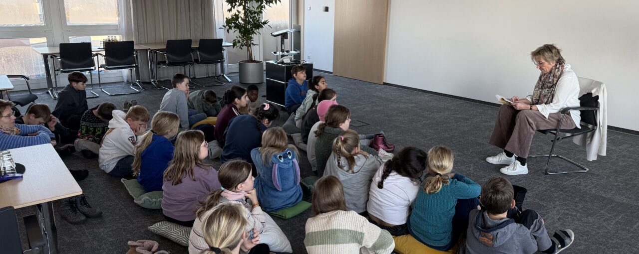 Von Hexenhüten bis Blaulicht – Ein Vorlesetag voller Highlights