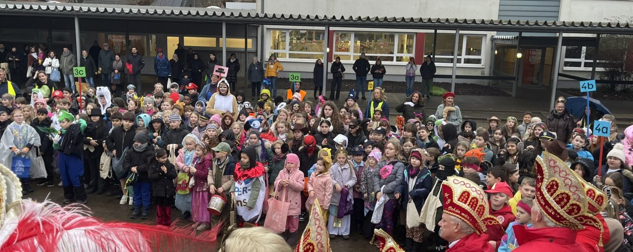 Sen'horst – Abschlau – Helau! Die KvG zieht durch Viertel!