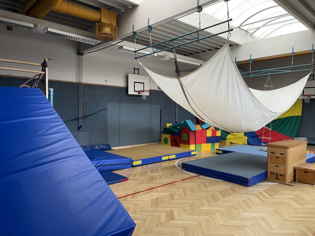 Bewegungslandschaft: Aktive Tage vor den Ferien für alle Kinder