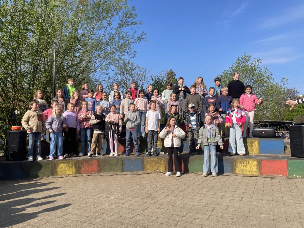 Mit Liedern in den Frühling – Gemeinsames Singen am Berg