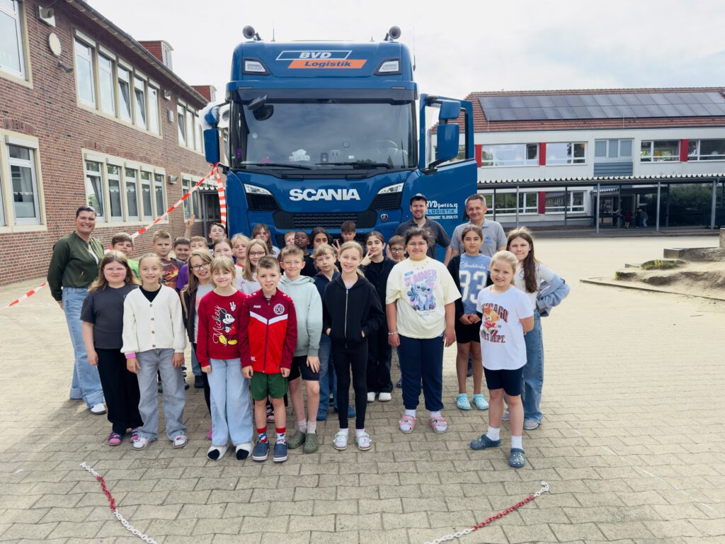 Wenn eine ganze Schulklasse unsichtbar wird – Viertklässler erleben den Toten Winkel hautnah